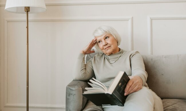 starsza Pani @pexels