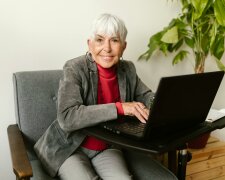 "Synowa wyprowadziła się z wnukami do innego miasta": Nie mówiąc mi nawet słowa