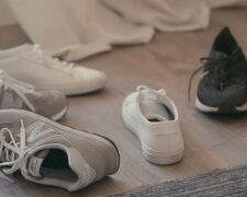 Niewiele osób wie, w jakim celu w butach sportowych znajduje się pętelka. Służy nie tylko do ozdoby! Ten nietypowy element obuwia ma ciekawą funkcję