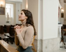 Modlitwa o uzdrowienie, która dodaje otuchy. Wierni zawierzają swoje choroby Matce Bożej