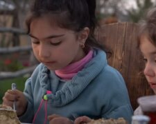 "Moja synowa chce, żebym kochała jej dzieci jednakowo. Nie mogę tego zrobić, ponieważ mam tylko jednego wnuka"