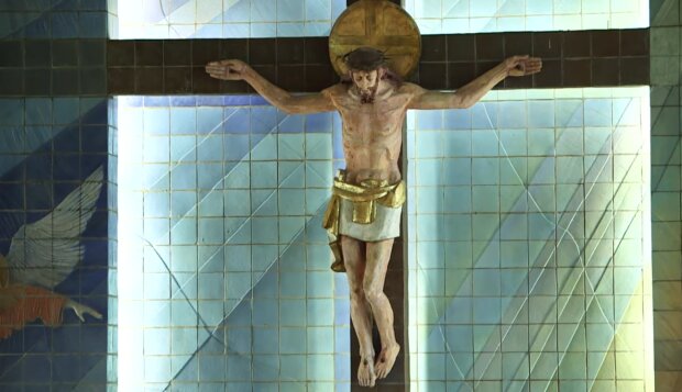 Krzyż/ YouTube @Telewizja Sarbinów