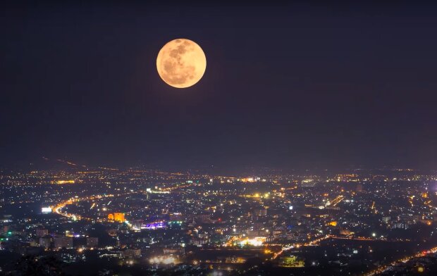 Superksiężyc / YouTube: National Geographic