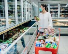 Powraca lockdown? Ludzie znów rzucili się na papier toaletowy, konserwy i chleb. O co chodzi