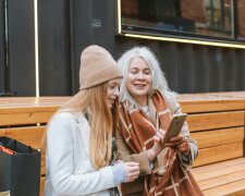 starsza Pani i dziewczyna @pexels