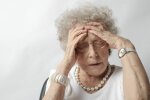 Z życia wzięte. Synowie wykreślili mnie ze swojego życia. Przez łzy słuchałam, jak inne babcie opowiadają o wnukach i laurkach