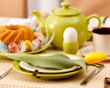 Wielkanocny stół/ YouTube @dekoria.pl