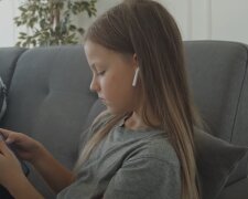 Chciwa córka, źródło: YouTube/ Inner Toxic Relief