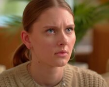 Leniwa córka, źródło: YouTube/Secret Diaries