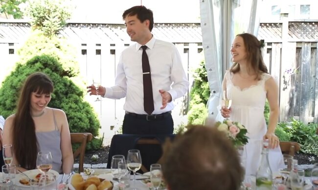 Córka i zięć, źródło: YouTube/ Meghan Livingstone