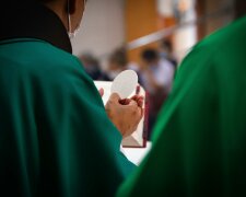 Te prezenty komunijne mogą zwrócić uwagę skarbówki. Liczą się limity