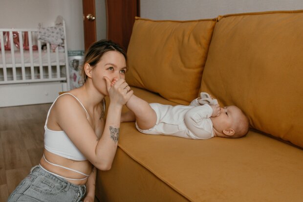 Teściowa powtarzała, że nie jestem prawdziwą matką, bo nie urodziłam naturalnie. Dopiero gdy zabrała moje dziecko, mąż zrozumiał, do czego była zdolna