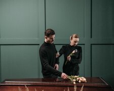 Z życia wzięte. Na pogrzebie męża nieznajomy chłopak nazwał go tatą. Żądał ode mnie tylko jednej rzeczy