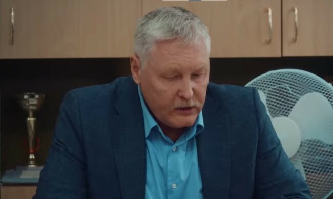 Mężczyzna, screen Youtube @BibliotekaSerialiv