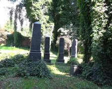 Cmentarz w Bielsko-Białej/YouTube @Skarby_pl