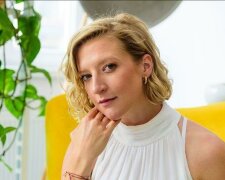 Lara Gessler na pierwszym jesiennym spacerze z córeczką, screen Google