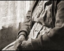 Syn wyrzekł się matki po tym, jak przepisała swój dom na sąsiadkę. "Wszystkie moje prośby przyjmuje z wrogością"