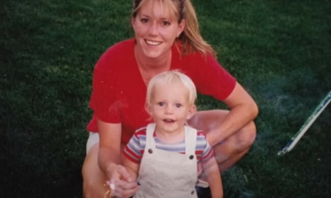 Mama i syn, źródło: YouTube/LMN