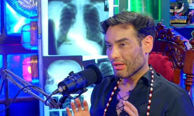 Athos Salome, screen Youtube  @PARANORMALCORTES