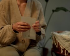 Z życia wzięte. Podczas remontu znalazłam listy ukryte pod podłogą. Ostatni był napisany przez moją matkę w dniu mojego ślubu