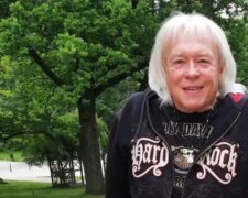 Zdzisław Wasiak/YouTube @ Văn Thị Thái Thắm Tv