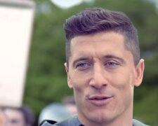 Robert Lewandowski/YouTube @TMobilePL