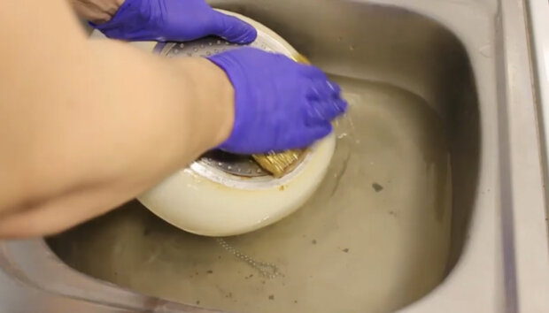 Patelnia. Źródło: youtube.com