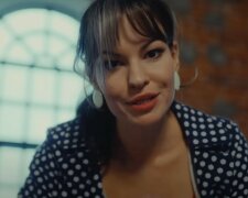 Cieszy się wolnością, źródło: YouTube/LOVEBUSTER