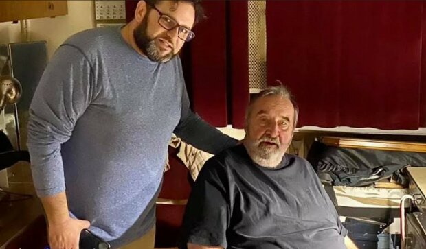 Krzysztof Kowalewski z synem/Youtube @Wiadomości