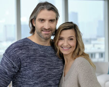 Joanna Koroniewska na wizji sprzątała torbę męża. To, co w niej znalazła, zaskoczyło fanów. Dowbor musiał się tłumaczyć