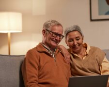 starsza para @pexels