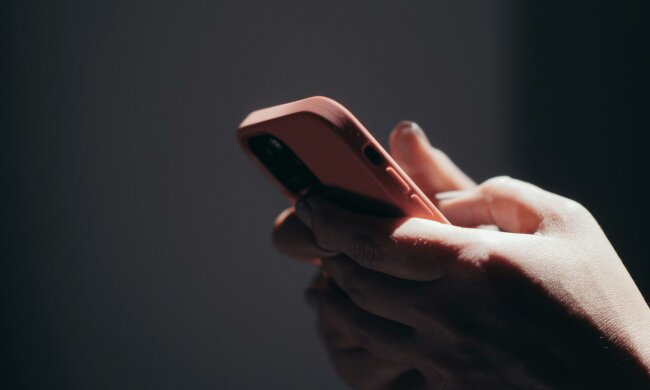 Fala telefonicznych oszustw w Polsce. Ekspert podpowiada, jak się chronić