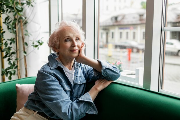 Córka odezwała się po czterech latach i zaprosiła mnie na kawę. Zanim podała ciasto, zapytała o testament
