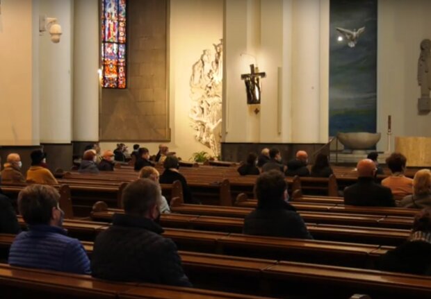 obostrzenia w kościele / YouTube: SILESIA FLESZ TVS