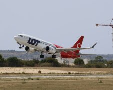 Niespodziewany zwrot akcji na pokładzie LOT-u. Samolot wrócił do Warszawy