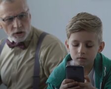 Syn jego żony, źródło: YouTube/ Inner Toxic Relief