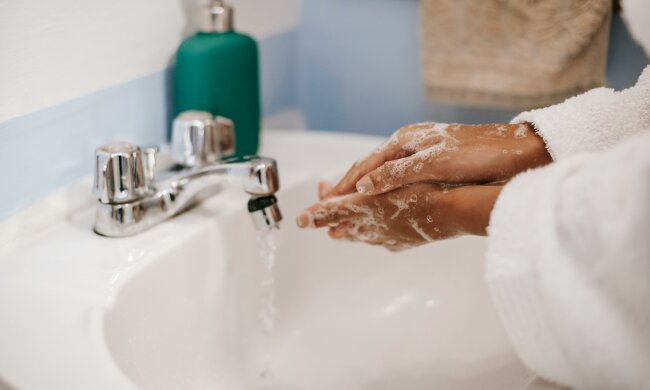 Zamiast wzywać hydraulika, używam soli. Wystarczy jedna łyżka dziennie