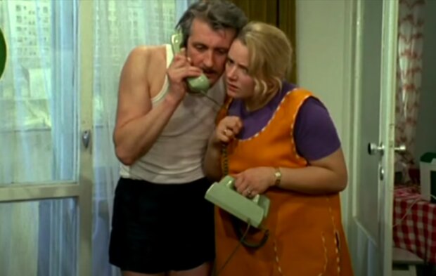 Kadr z serialu "Czterdziestolatek"/ YouTube:  Ury wki