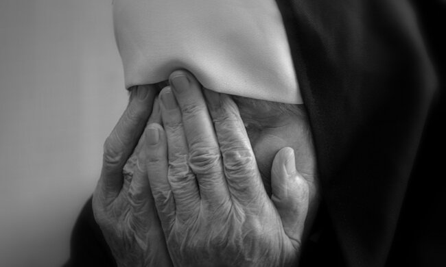 Z życia wzięte. Córka czekała, aż odejdę i zostawię jej dom. Na starość zrozumiałam, że jestem dla niej ciężarem