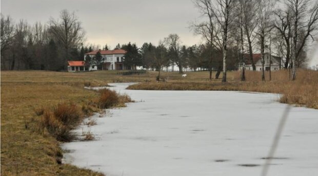 Posiadłość Piotra Zielińskiego i Marty Kaczyńskiej/ Super Express
