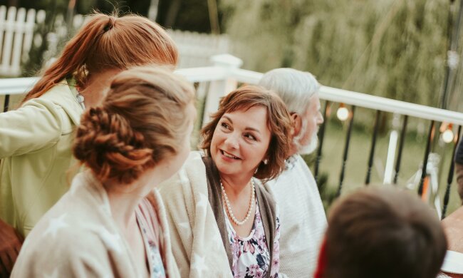 babcia i wnuki @pexels