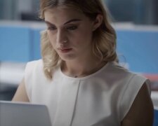 Żąda pieniędzy od rodziców, źródło: YouTube/Interesting Psychology