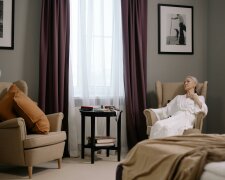 starsza Pani @pexels