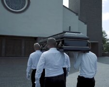 Pochówek/YouTube @Zakład Pogrzebowy Ameno