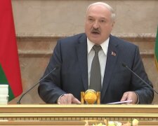 Powstanie przeciw Łukaszence. Ogłoszenia są już rozwieszone przy wejściach. Zdjęcie