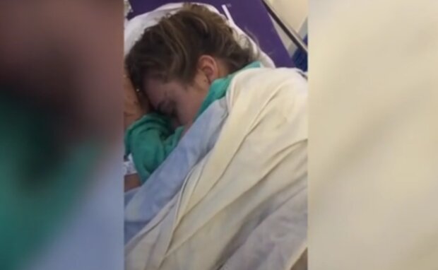 Neve/YouTube @tarek adele