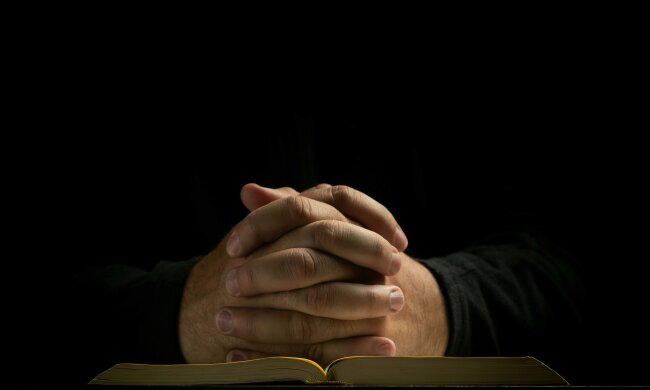 Wielu wiernych zastanawia się przed świętami. Czy katolik może przyjąć Komunię bez wcześniejszej spowiedzi