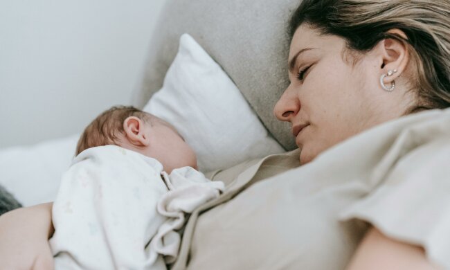 mama i dziecko @pexels