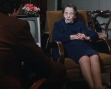 Samotna matka, źródło: YouTube/ BBC Archive