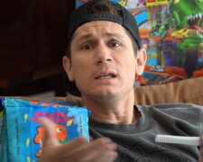 Bezczelny syn, źródło: YouTube/Dude Dad